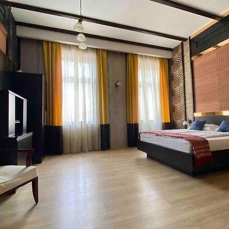 Safari Royal Apartment ออราแด ภายนอก รูปภาพ